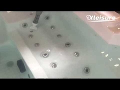 aspiradora eléctrica para spa - en la piscina del spa